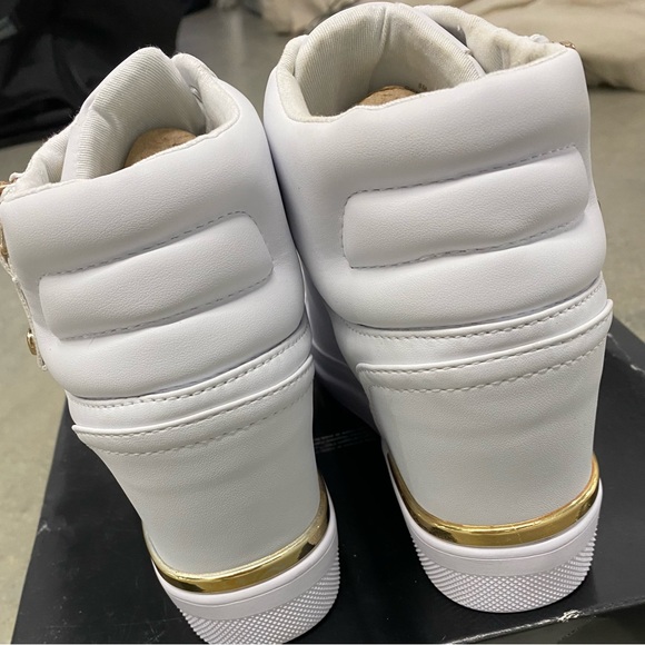 G By Guess Wedge Sneaker, sizes 8 and 8.5, All White Trimmed In Gold - Picture 4 of 5